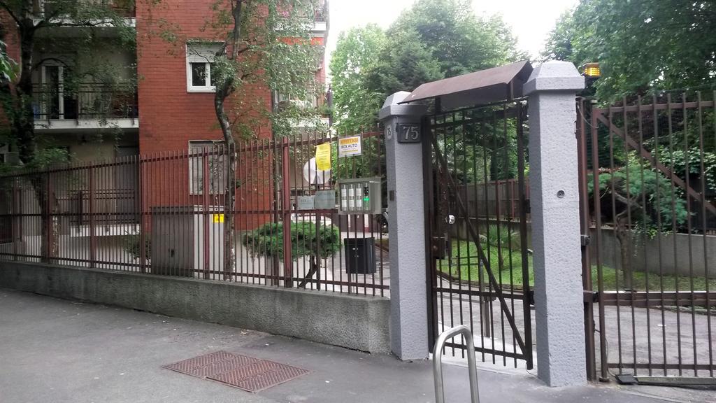 Bed & Breakfast A San Siro 75 Milano Dış mekan fotoğraf